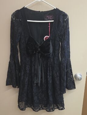 Viva Pecita Black Lace Long-Sleeve Dress with Velvet Bow